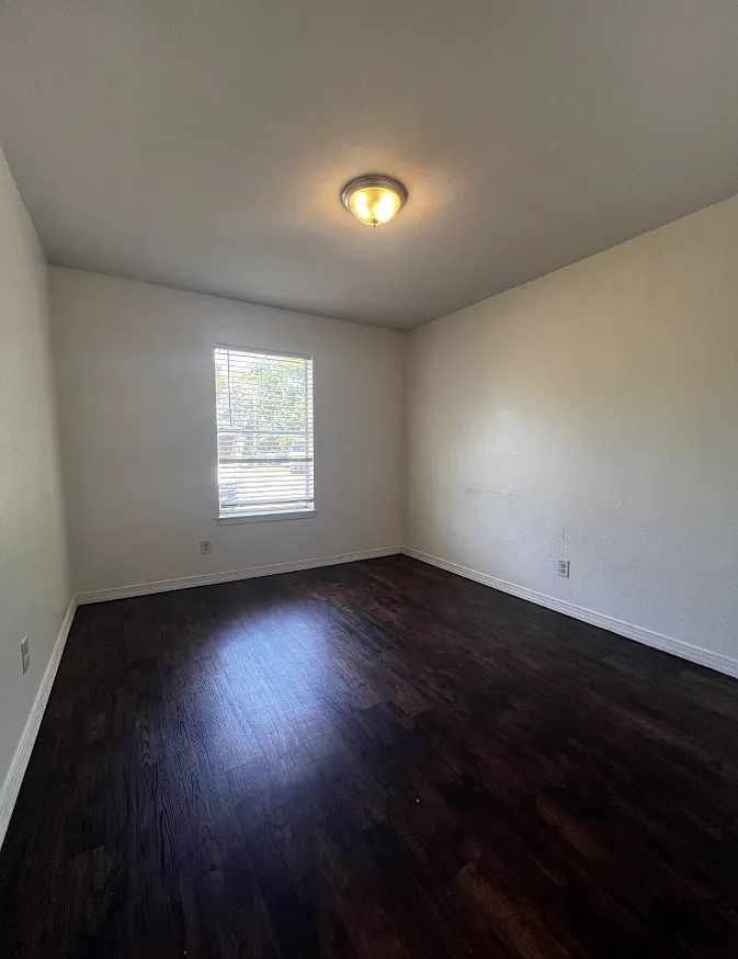2 bed, 750 sqft, $1,099 — Photo 2