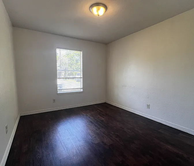 14409 Pine St #1 — Photo 2