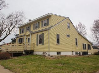 63 Bean St, Benton, WI 53803
