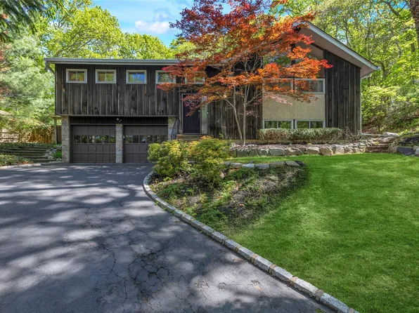 9 Salonga Woods Road, Northport, NY 11768