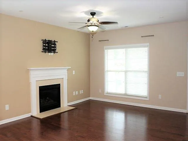 717 Minerva Dale Dr — Photo 12