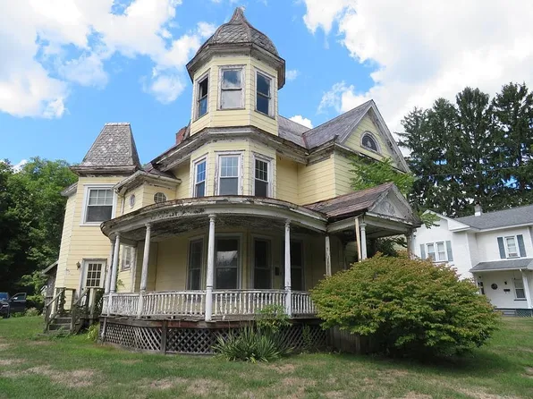 525 N Center St, Canton, PA 17724