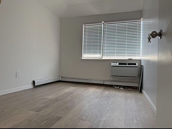 5th image of 5910-174 Fresh Meadow Ln Floor 2