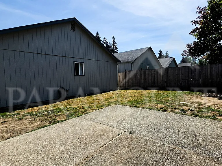 515 Forest Park St — Photo 12
