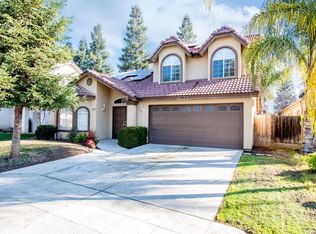 8362 N Sharon Ave, Fresno, CA