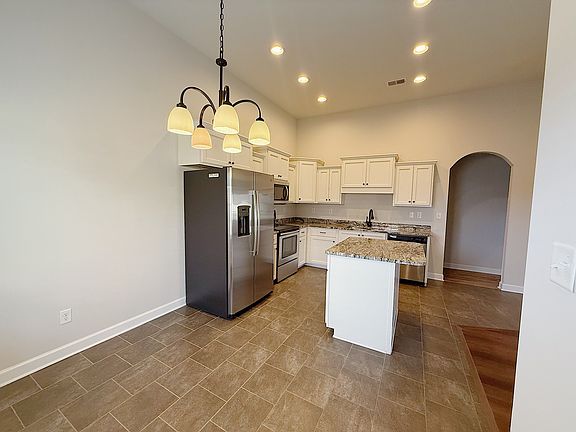 Kitchen and Breakfast area