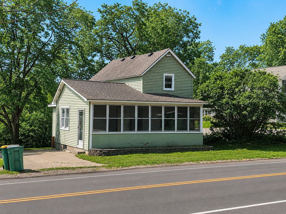 1st image of 1362 Main St