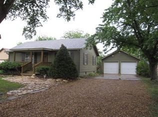 1629 N Maple St NW, Russell, KS 67665