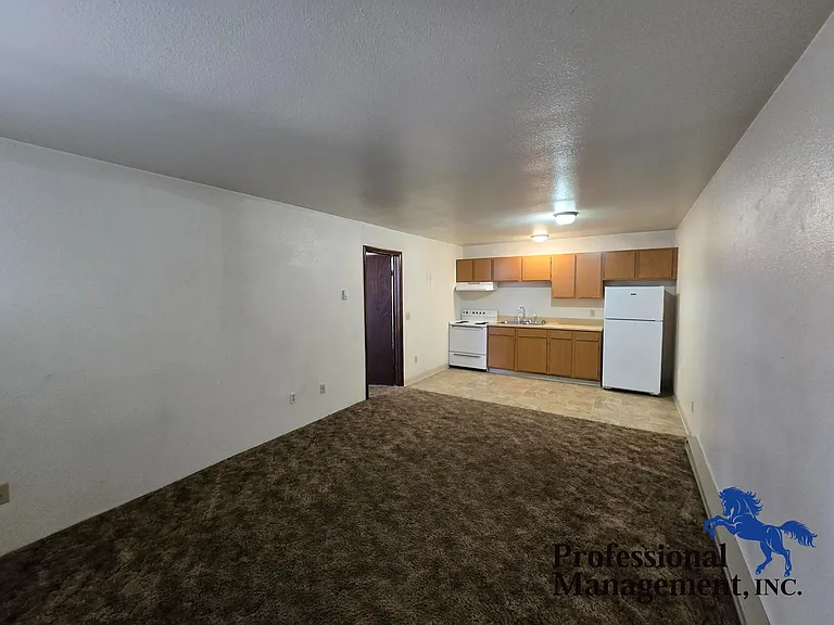 305 S 12th St W #F — Photo 3