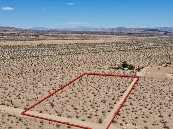 888 Lucky Ln #11, Yucca Valley, CA 92284