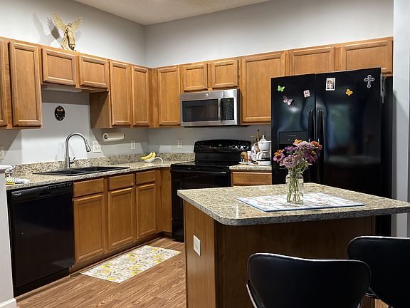 4th image of 3030 Ned Shelton Rd APT 212