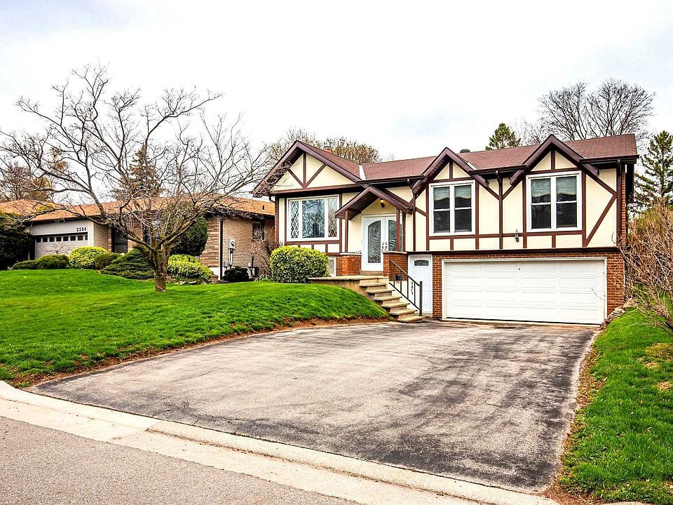 2nd image of 2506 Yarmouth Cres