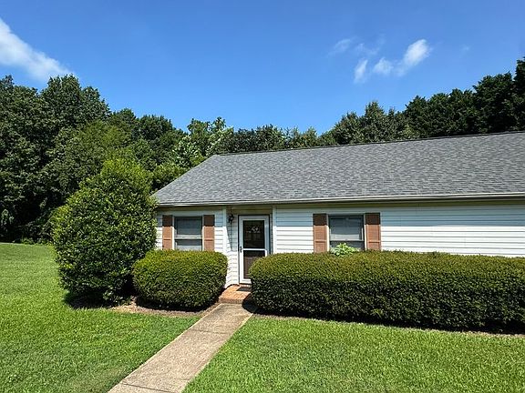 4th image of 104 Peninsula Place Ln
