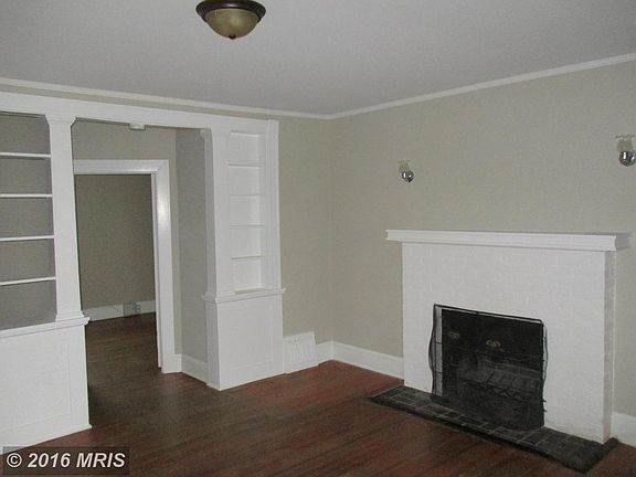 3rd image of 812A Mercer St