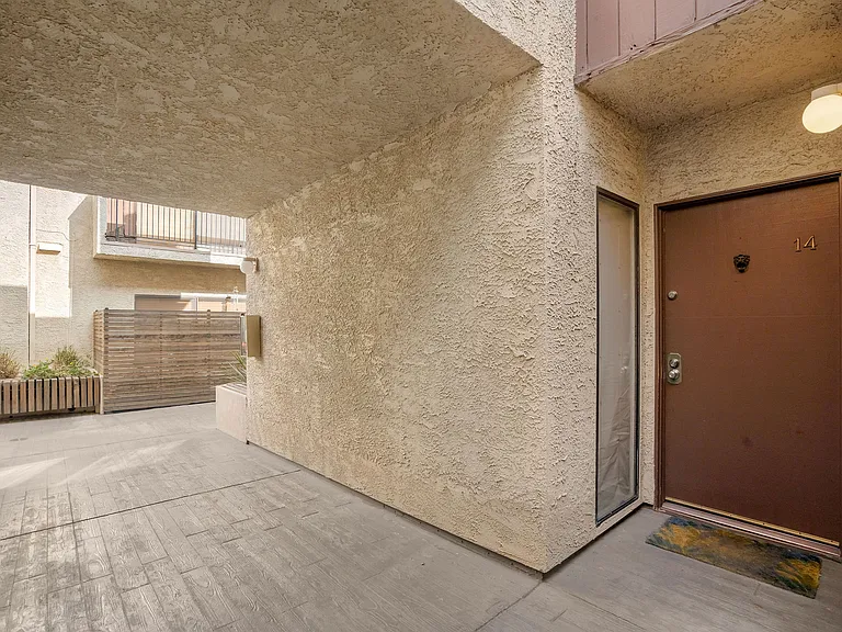 1655 Greenfield Ave #14 — Photo 28