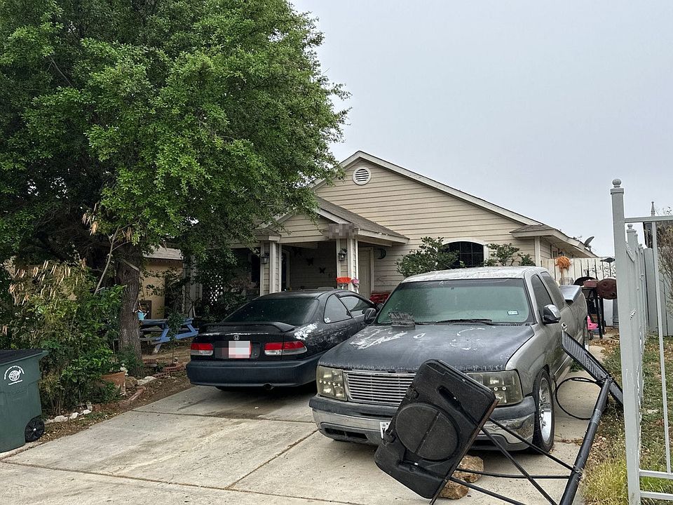 2nd image of 4520 Vanessita Ct