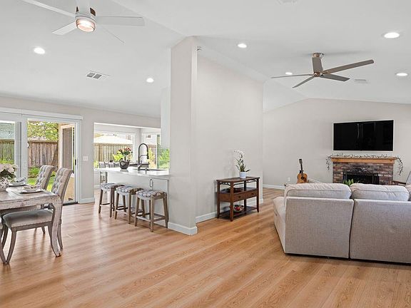 2nd image of 2236 Valdes Court