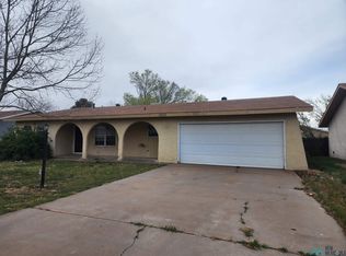 1820 Jonquil Park Dr, Clovis, NM 88101