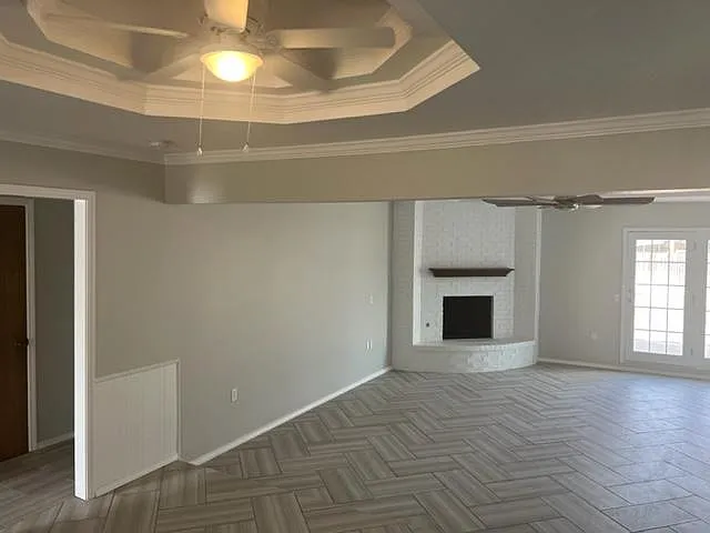 8004 Fouts Pl — Photo 1