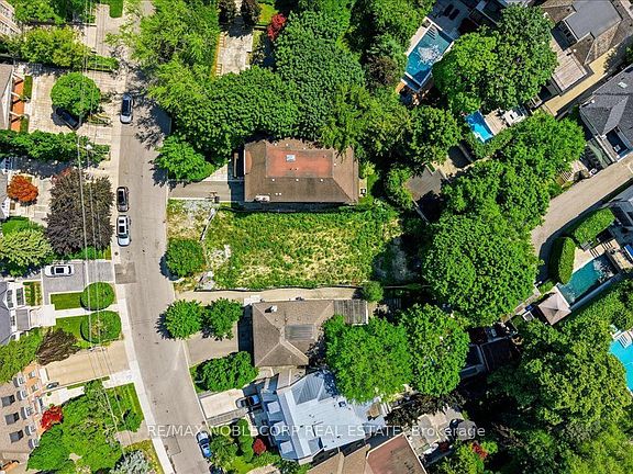 4th image of 180 Dunvegan Rd