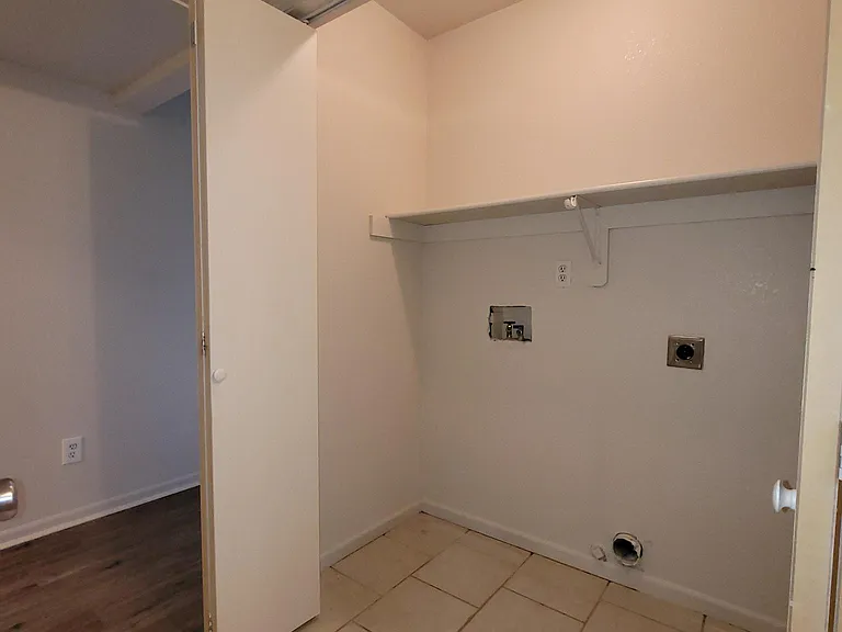 205 SW South Ave — Photo 4
