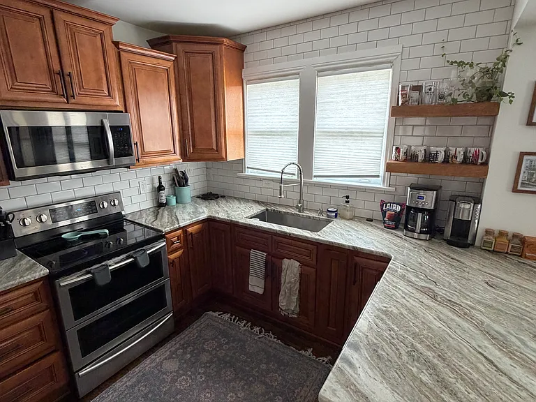 1013 Maynor Ave — Photo 7