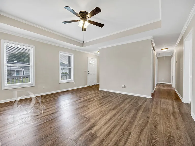 232 Autumnview Ct — Photo 4