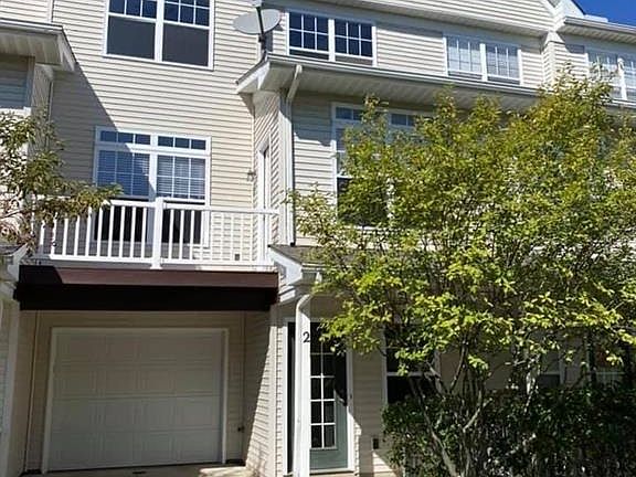 2nd image of 1218 E Chapman Ln Unit 2