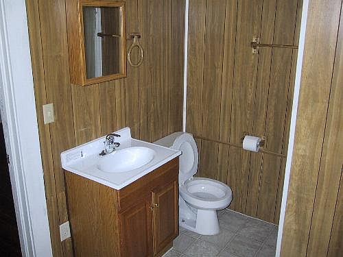 2nd image of 2969 Gilmore St