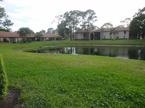624 Sea Pine Way #E1, Greenacres, FL 33415