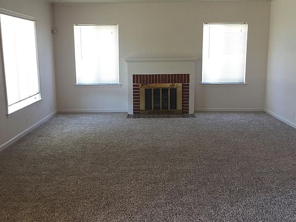 3rd image of 1429 Ramirez St