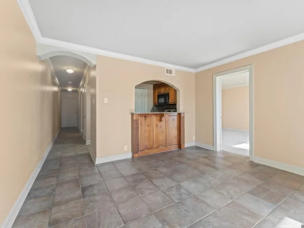 2045 N 3rd St APT 301, Baton Rouge, LA 70802