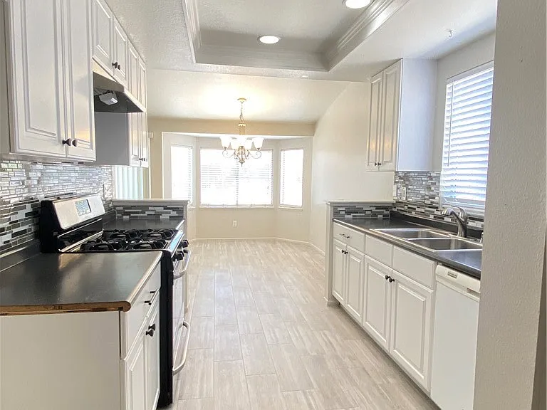 14663 Rio Grande Dr — Photo 7