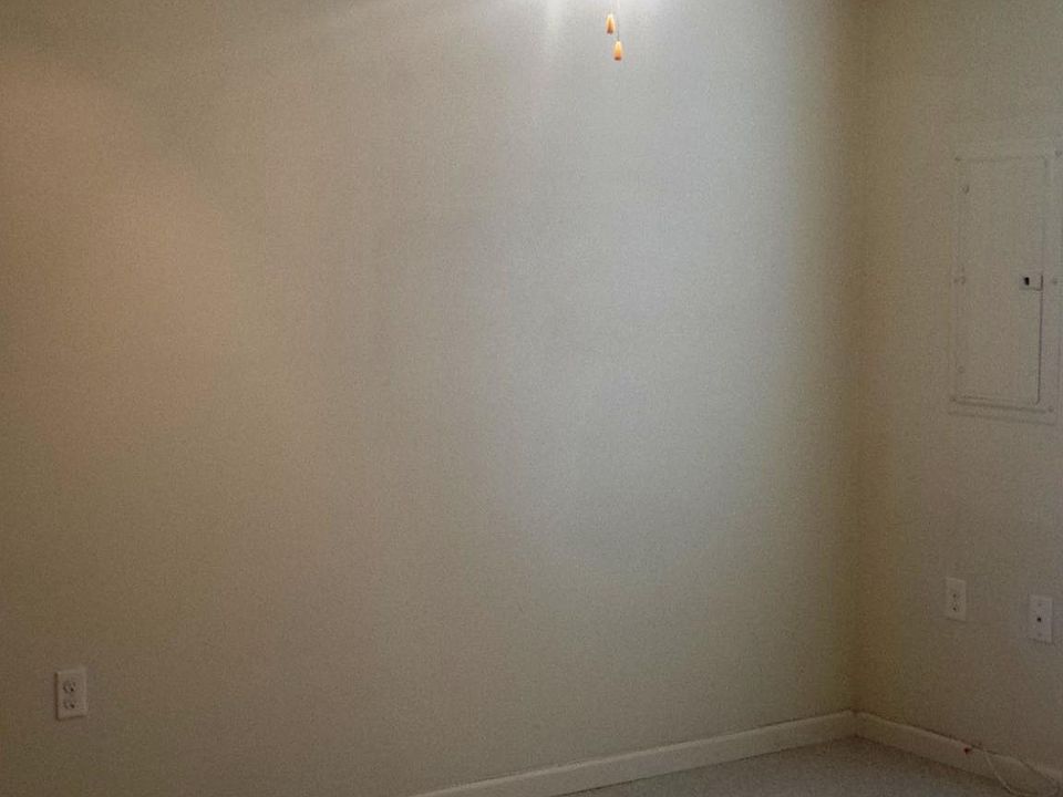 2nd image of 219 Gloria St #B