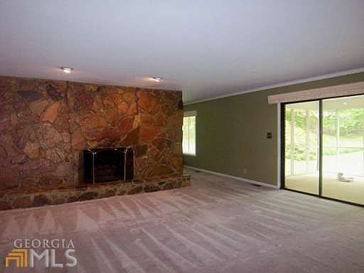 5th image of 393 Club View Dr