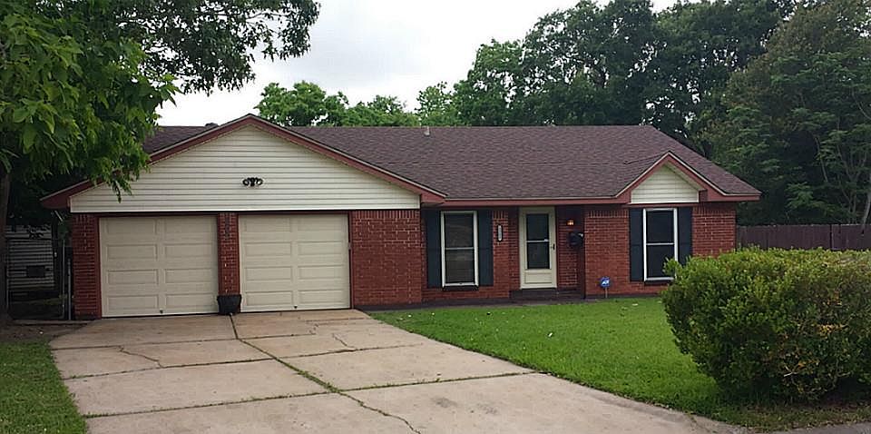 1st image of 2205 Camelia Cir
