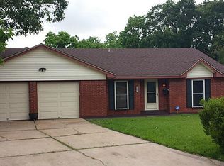 2205 Camelia Cir, Baytown, TX 77520