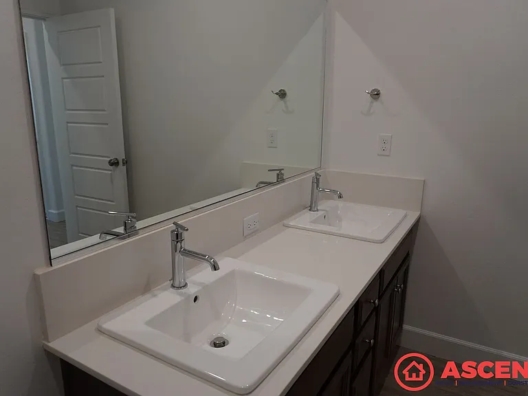 9313 Willow Terrace Dr — Photo 7