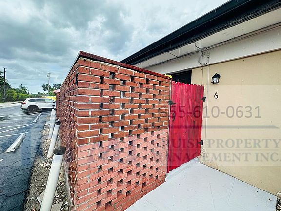 2nd image of 1755 Forest Hill Blvd APT 6