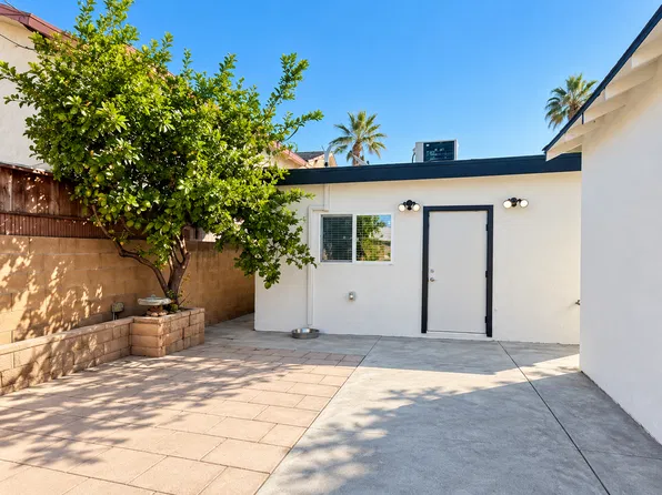 831 Roswell Ave #A, Long Beach, CA 90804