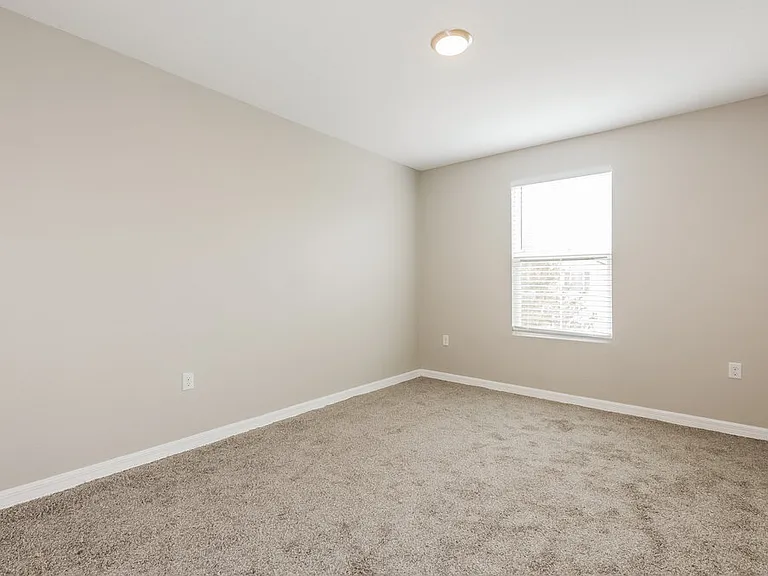 1813 Greenwood Valley Dr — Photo 11