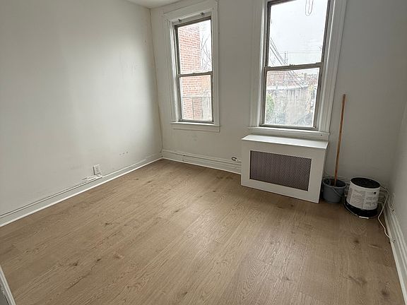 3rd image of 1057 Allerton Ave Building 2
