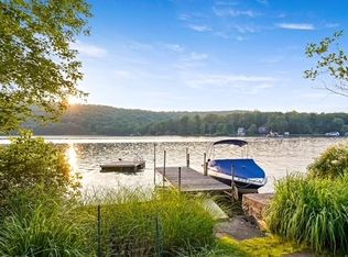 21 Chippewa Rd, Putnam Valley, NY 10579