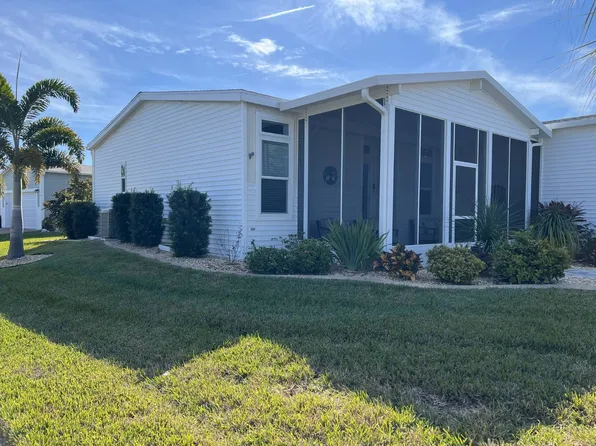 2702 Greens Keeper Dr, Ruskin, FL 33570