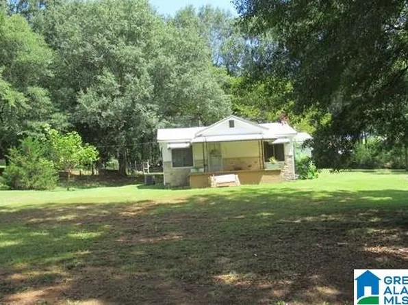 5703 Glade Rd, Anniston, AL 36206