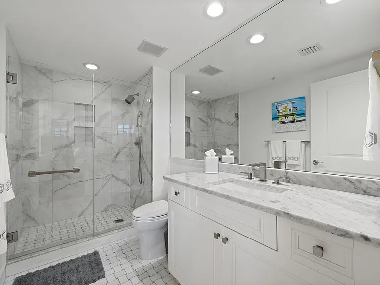347 N New River Dr E #610 — Photo 20