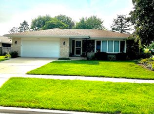 1202 S Vail Ave, Arlington Heights, IL 60005