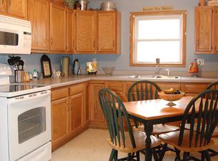 808 Elk St, Sabula, IA 52070
