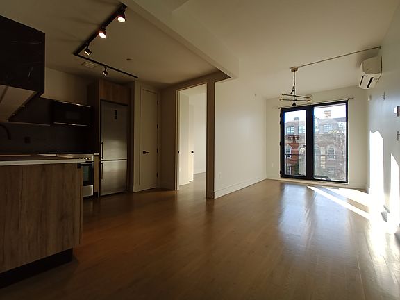 2nd image of 2708 Snyder Ave APT 313