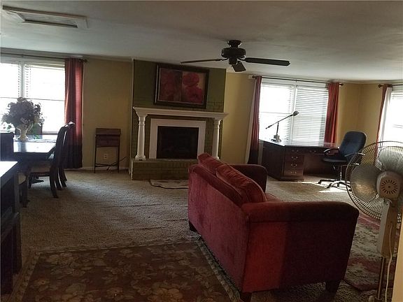 4th image of 129 McDowell Ave